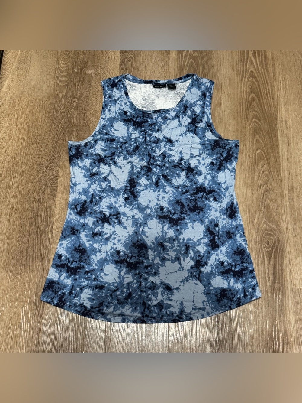 Tahari Blue Tie-Dye Scoop Neck Tank